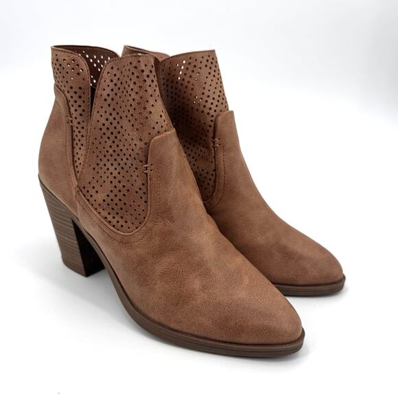 Express Women's Size 9 Eyelet Suede Leather Block Heeled Brown Ankle Boots - Picture 1 of 10